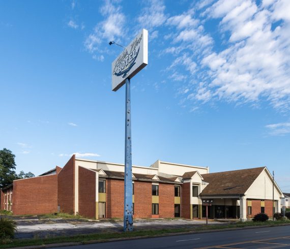 300 Gardner Expy, Quincy, IL