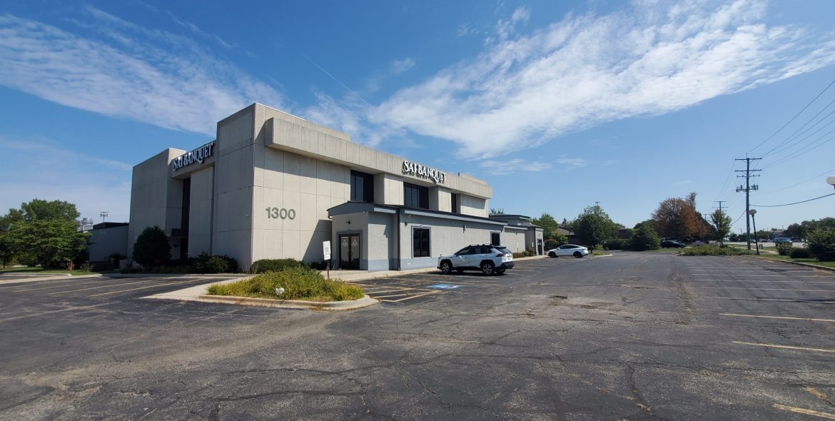 1300 Irving Park Rd, Streamwood, IL – Office