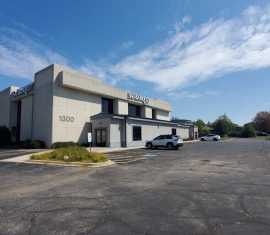 1300 Irving Park Rd, Streamwood, IL